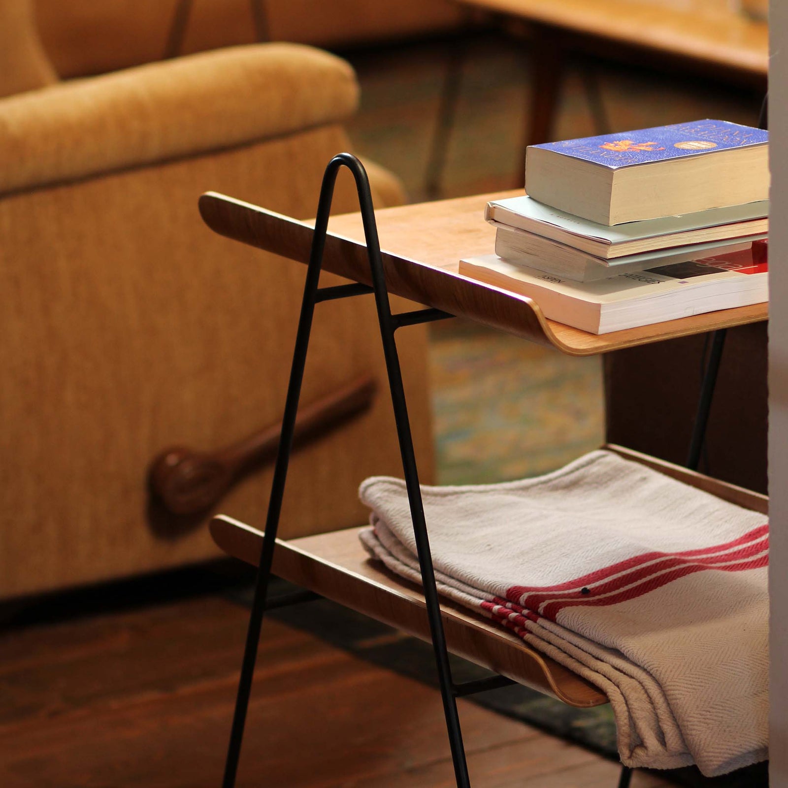 onefortythree modern end table