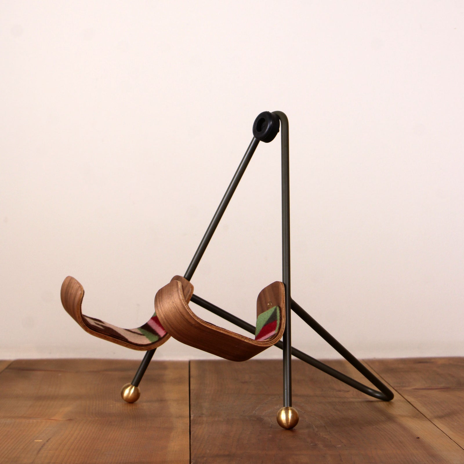 Guitar Stand: Limited Anniversary Edition