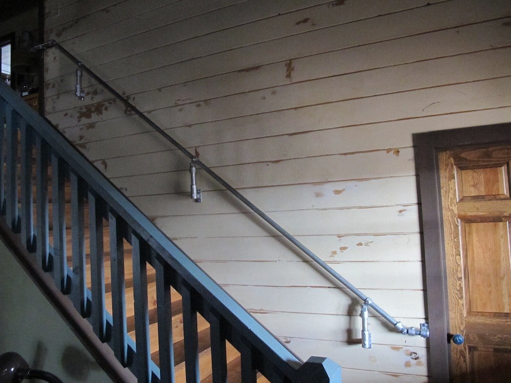 Slip-on pipe fittings handrail