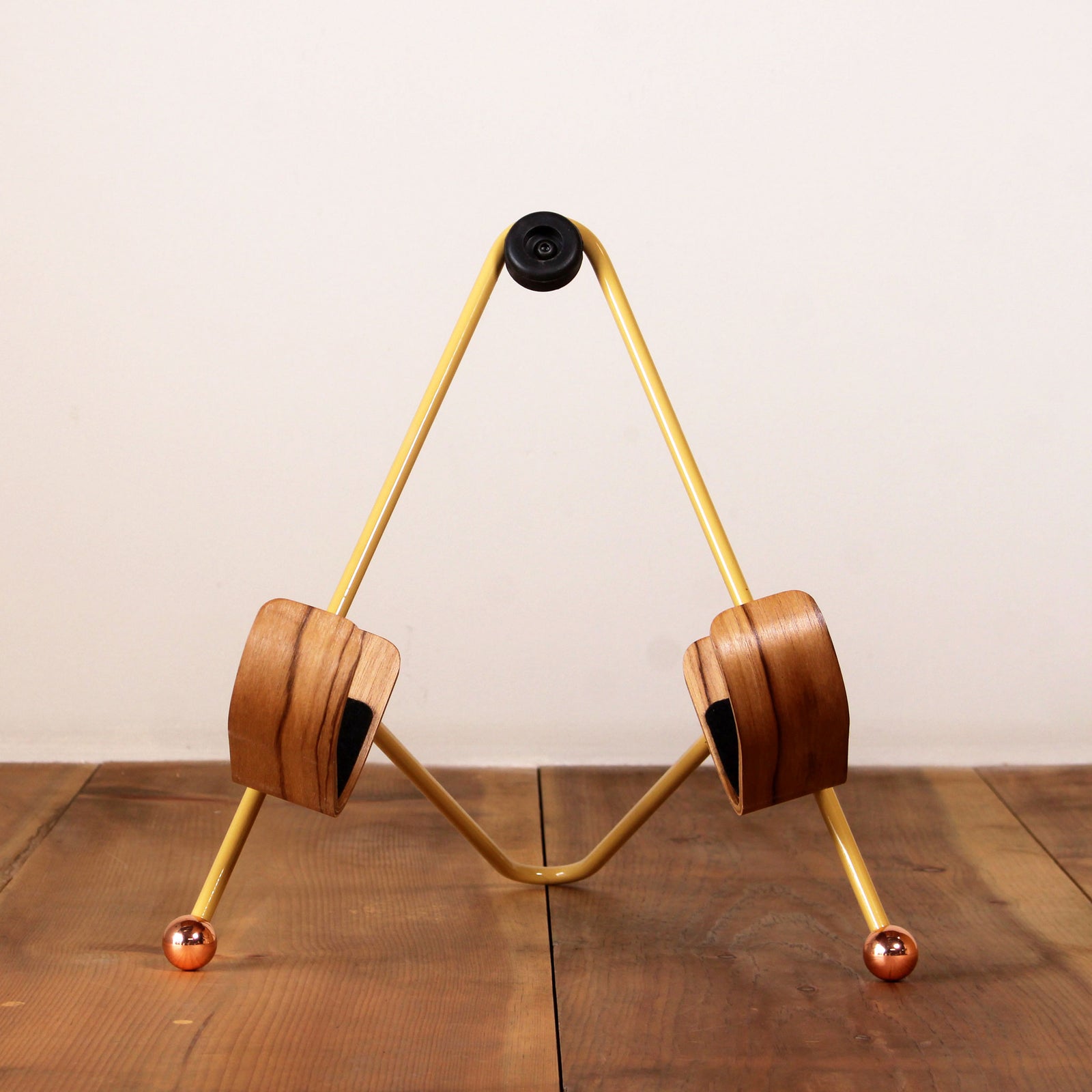 Guitar Stand: Limited Anniversary Edition