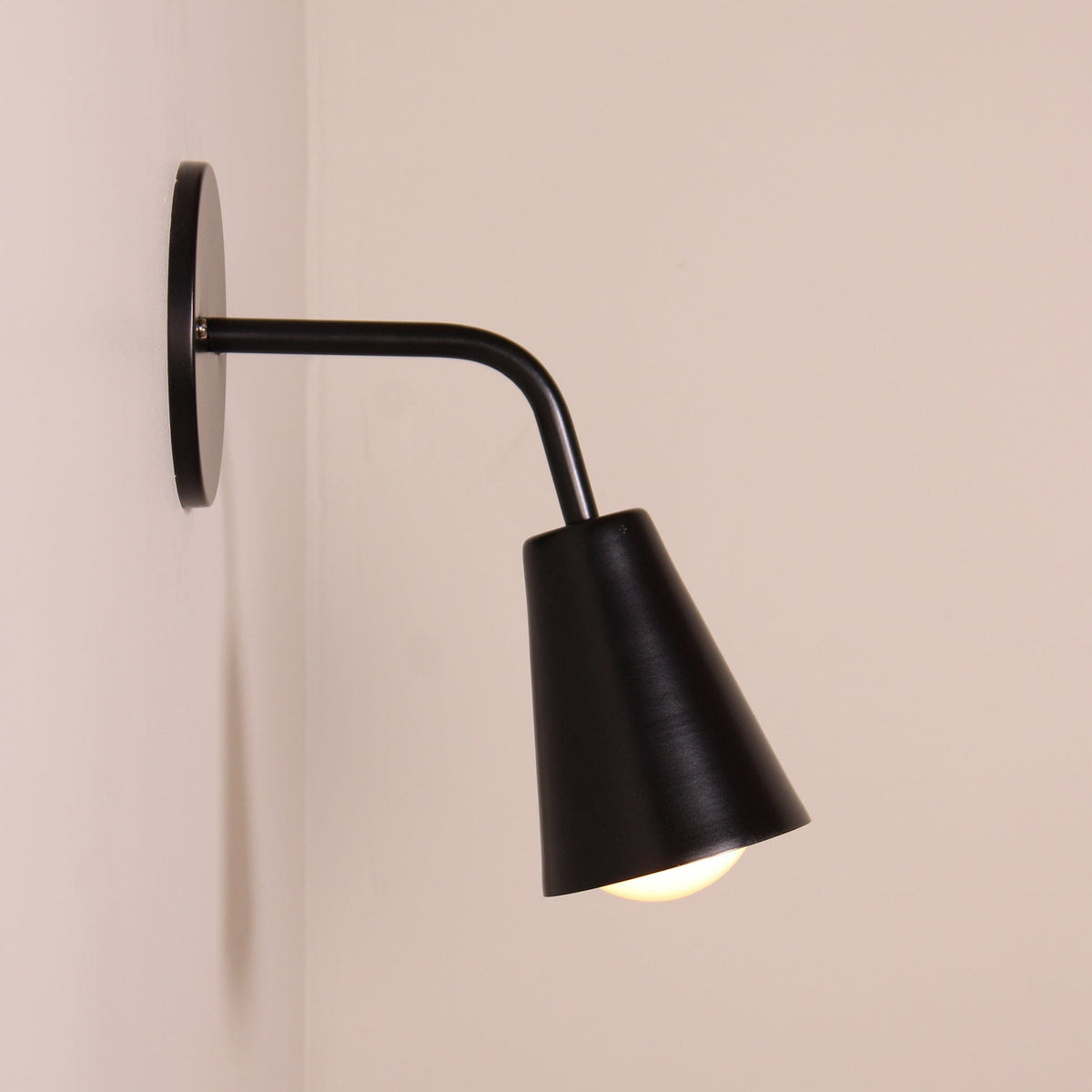 Monte Carlo wall sconce onefortythree