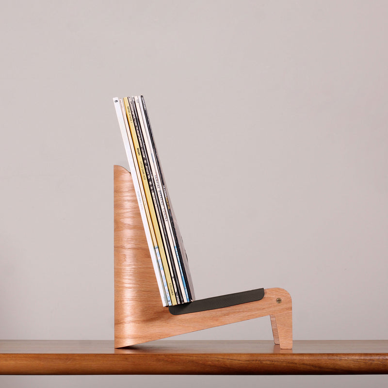 Vinyl Stand Oak w/ saddle leather