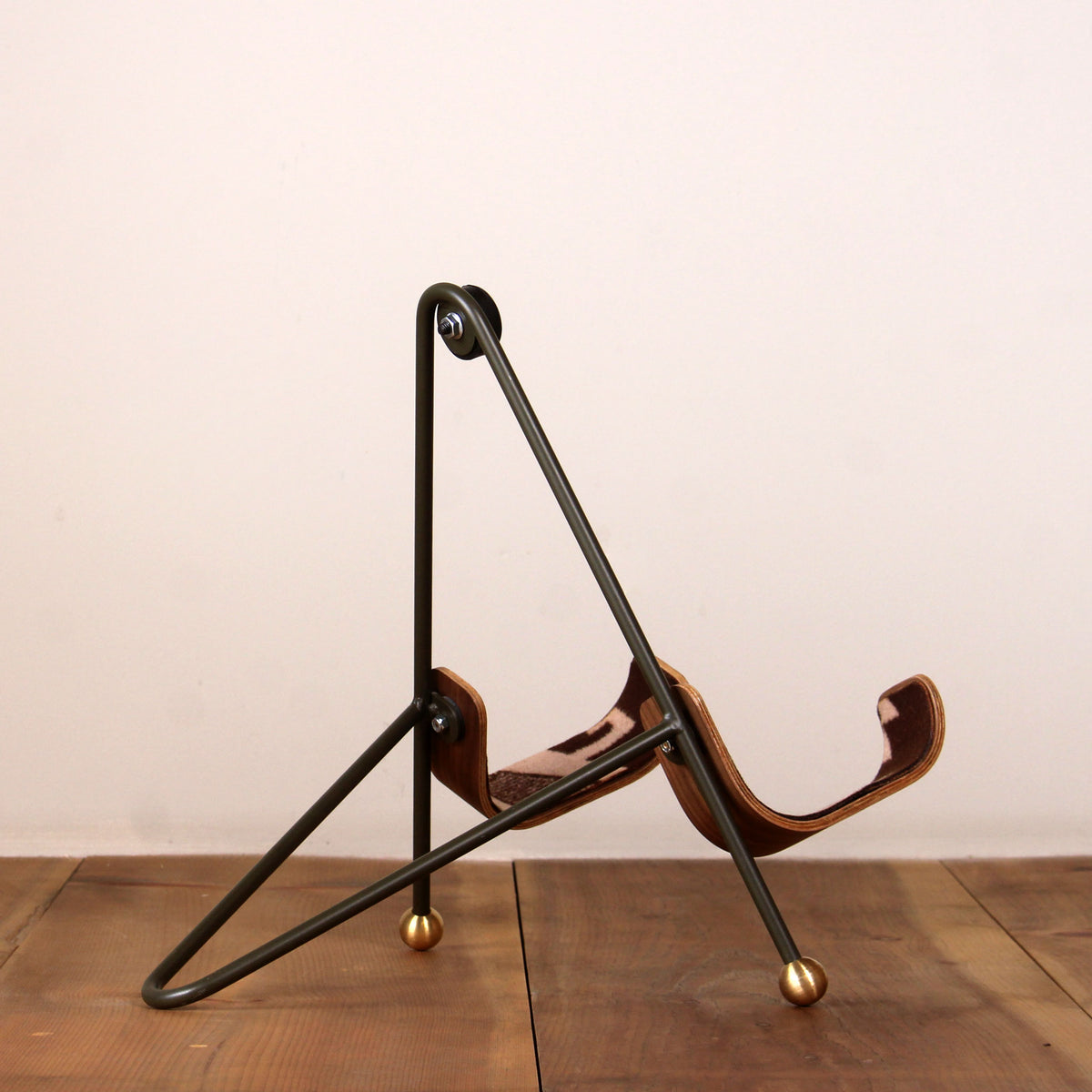 Guitar Stand: Limited Anniversary Edition