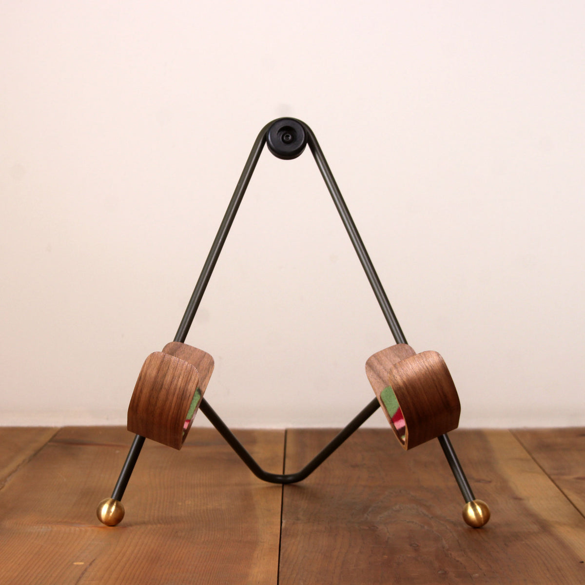 Guitar Stand: Limited Anniversary Edition