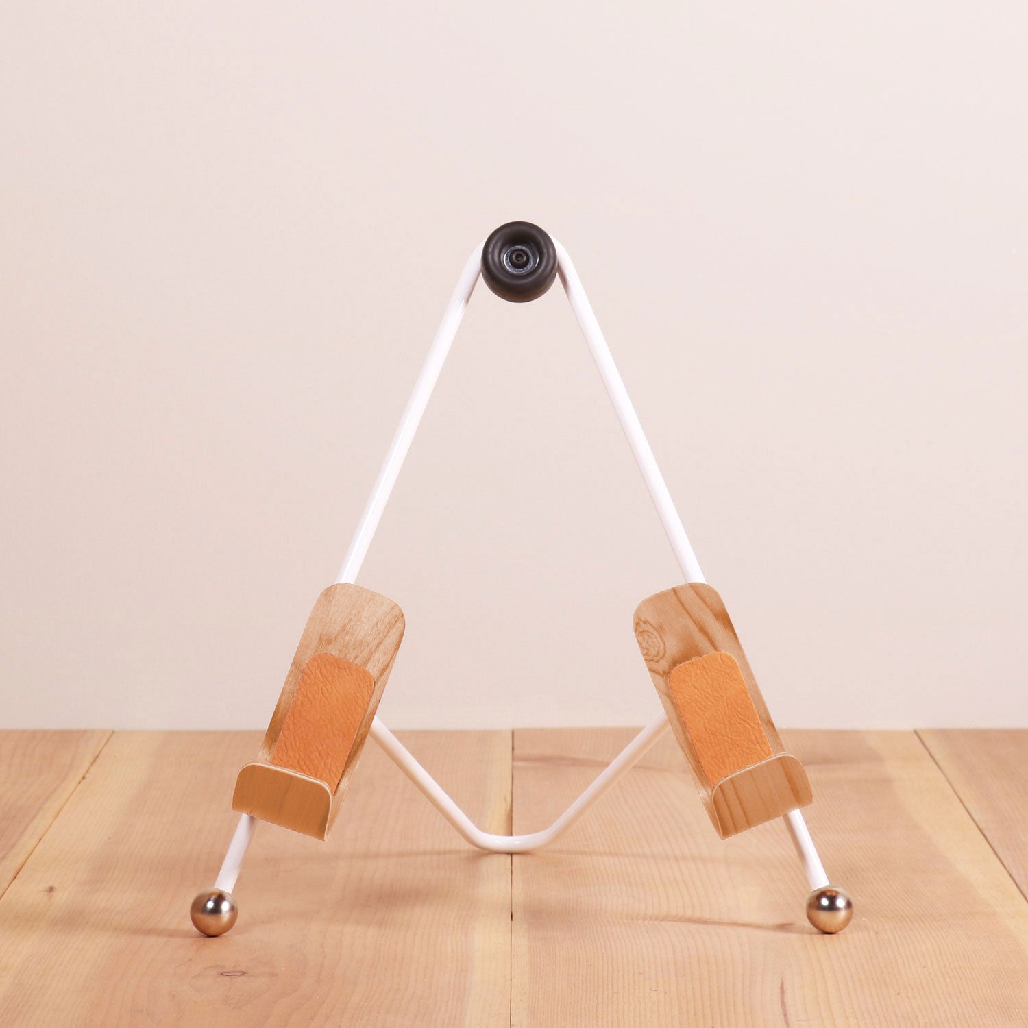 Electric guitar stand