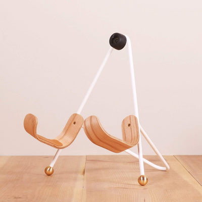 Acoustic guitar stand Black / Oak / Brass feet onefortythree