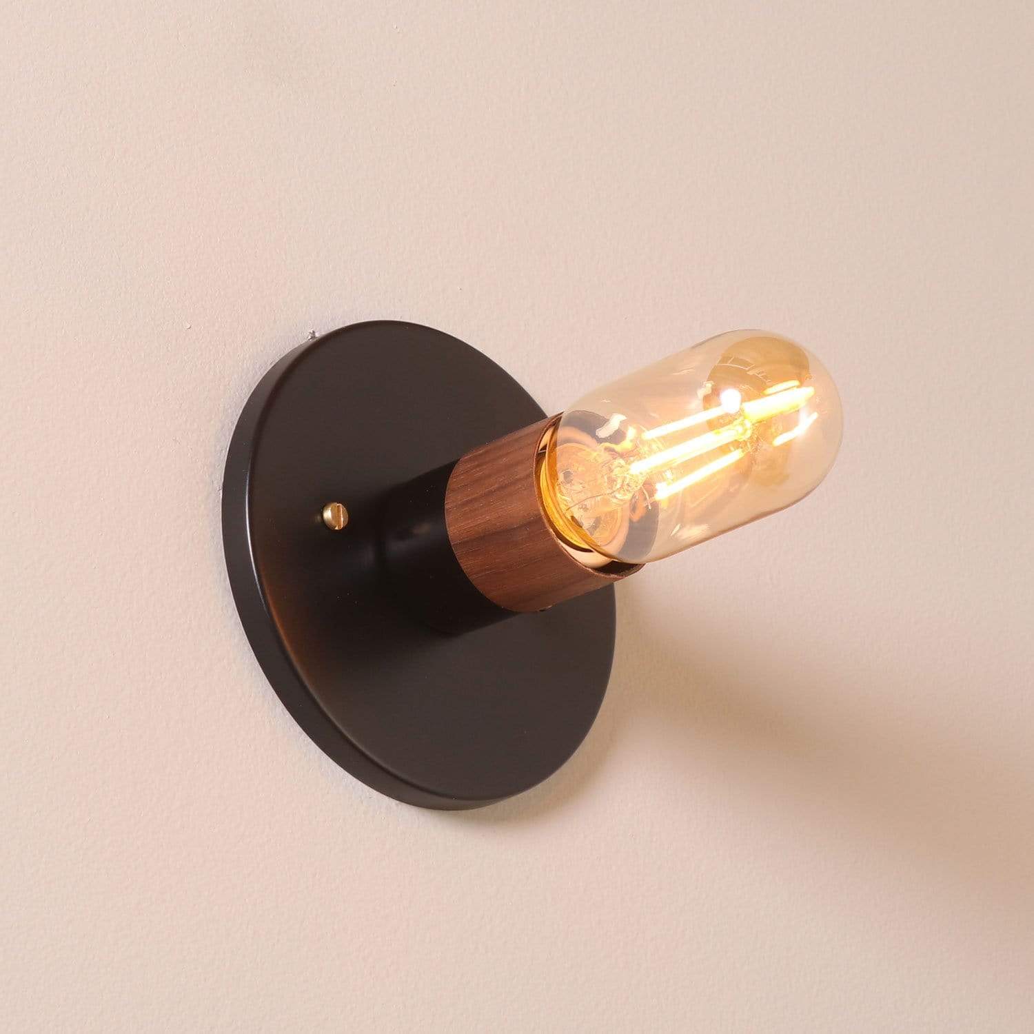 LED tubular bulb 120v (U.S. Canada Mexico) onefortythree