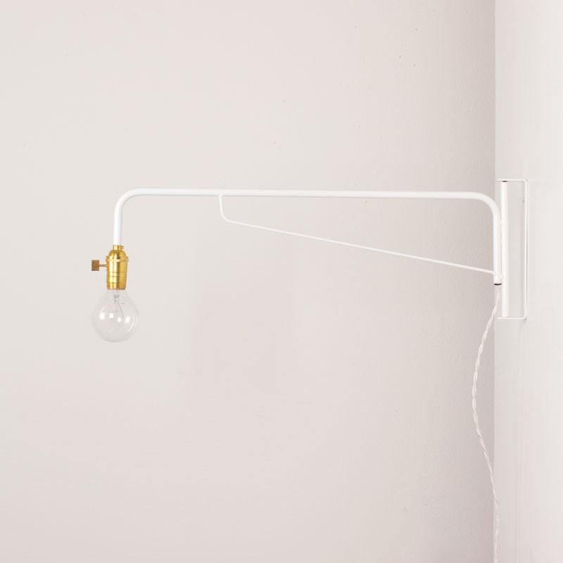 Otis lamp White / Brass (switch on socket) onefortythree