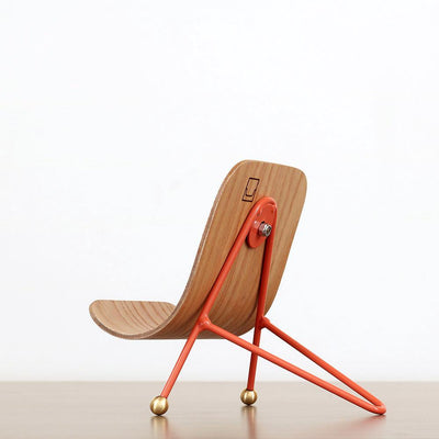 Tablet stand Flamingo / Walnut onefortythree