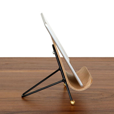 Tablet stand onefortythree