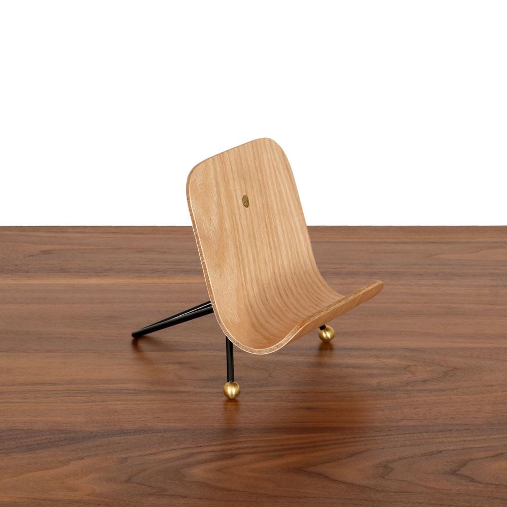 Tablet stand Black / Oak onefortythree